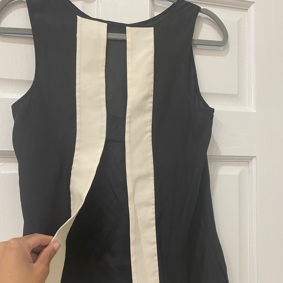 *SOLD* Parker silk top - Picture 3 of 4